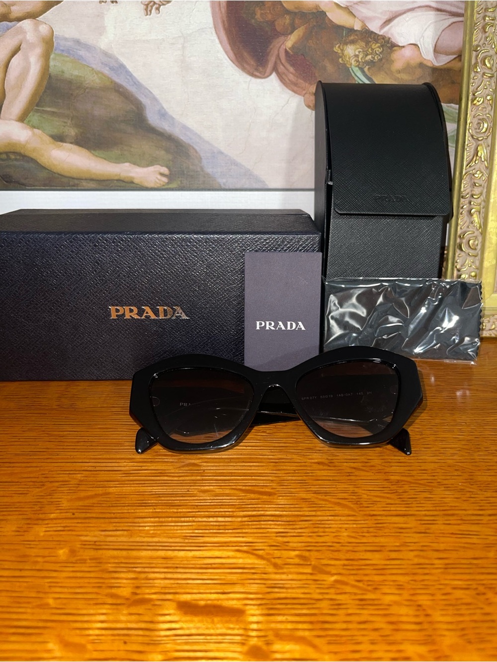 Authentic Prada Black Cat-Eye Sunglasses with Gradient Lenses - Picture 8 of 15
